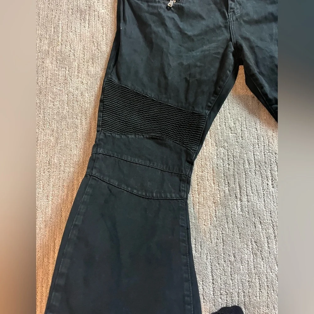 EMBELLISH BLACK STRAIGH LEG JEANS SZ 44